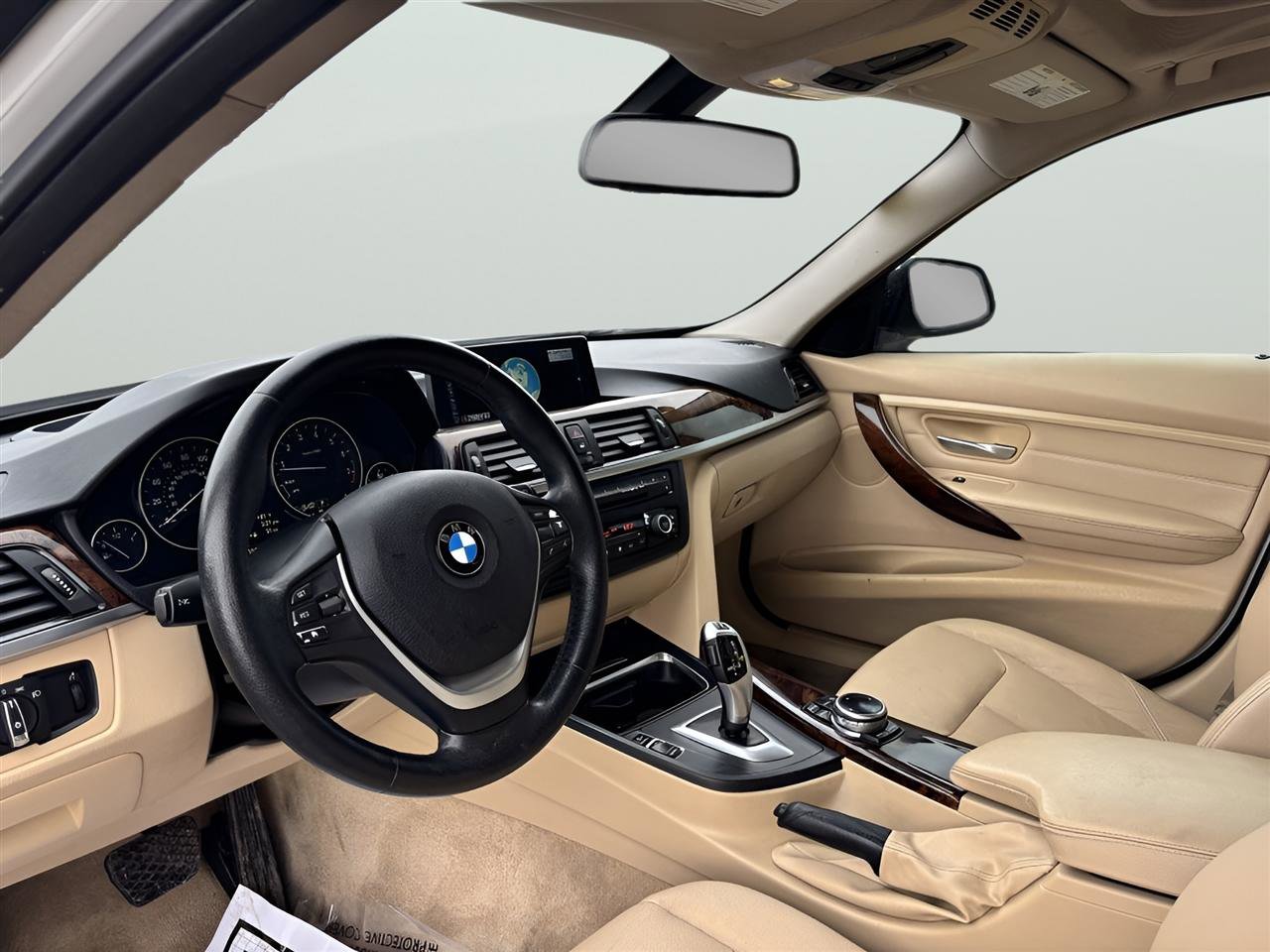 Used 2014 BMW 335i xDrive Sedan AWD/4WD image 11