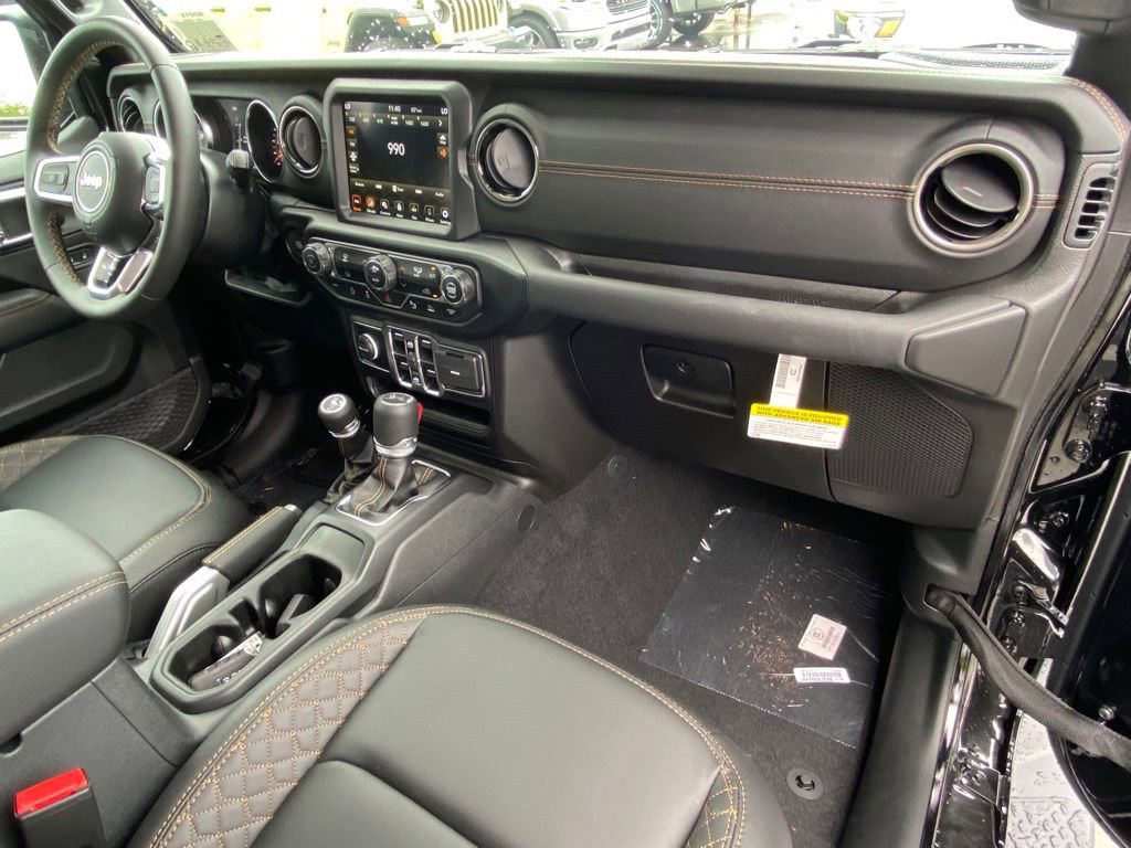 Used 2022 Jeep Gladiator Overland image 27