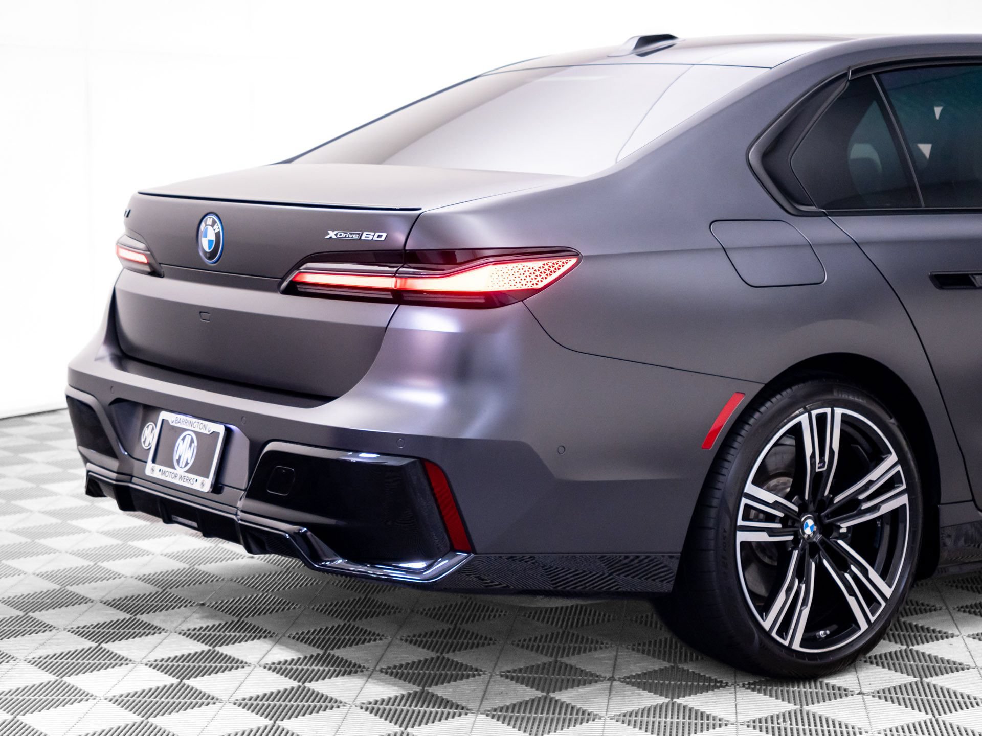 Used 2023 BMW i7 xDrive60 AWD/4WD image 38