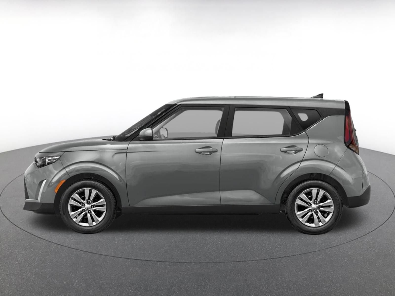 Used 2025 Kia Soul LX w/ LX Technology Package FWD image 3