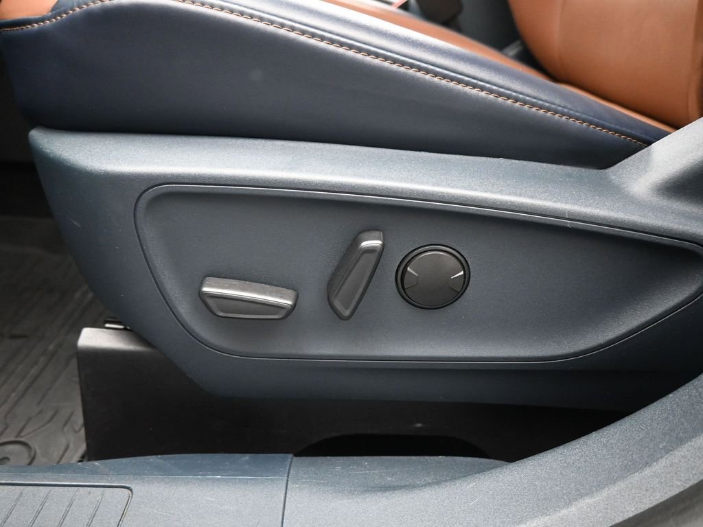 Certified 2022 Ford Maverick Lariat w/ Lariat Luxury Package image 11