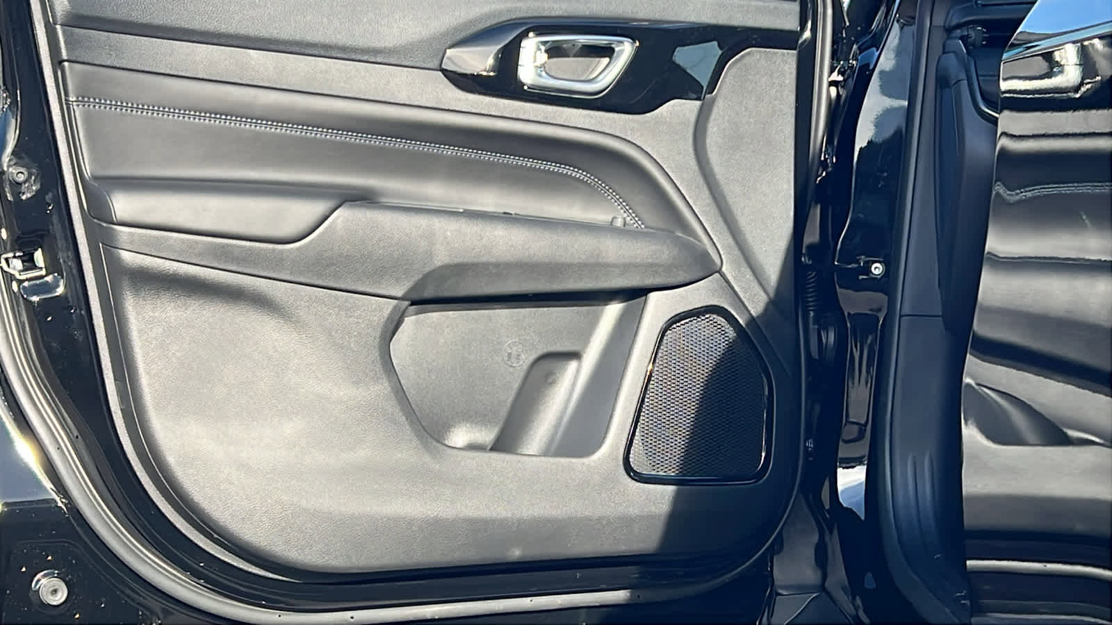 New 2026 Jeep Compass Latitude image 23