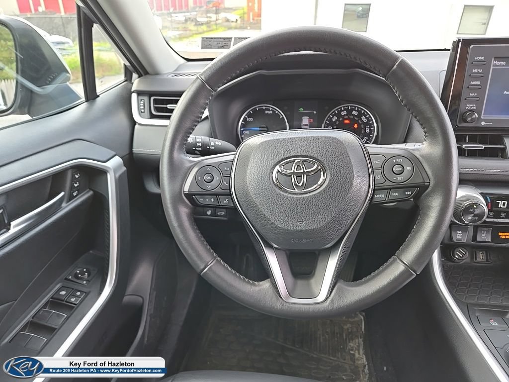 Used 2021 Toyota RAV4 AWD Hybrid image 24