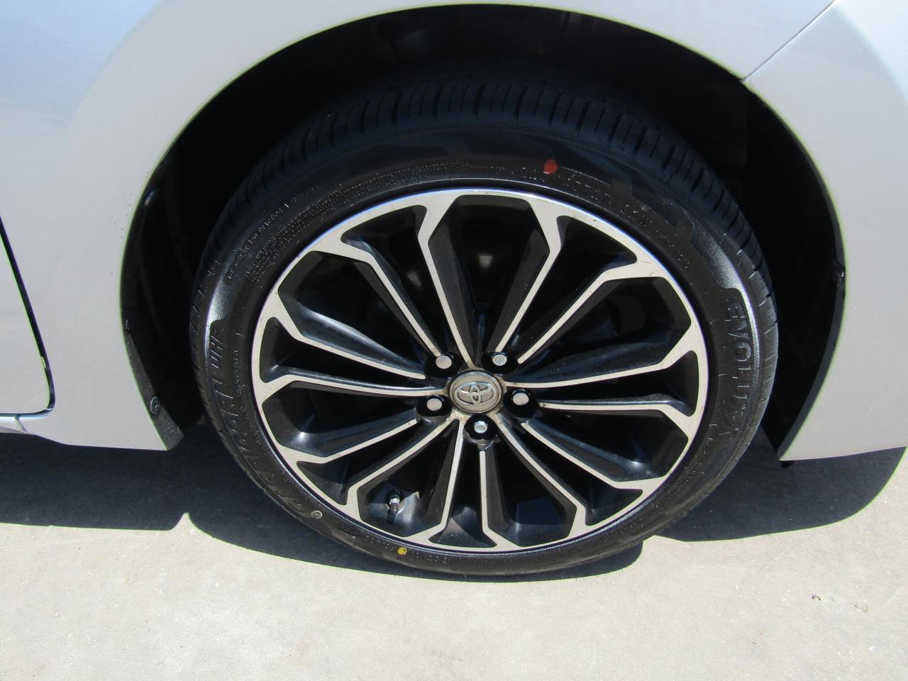 Used 2015 Toyota Corolla S FWD image 7