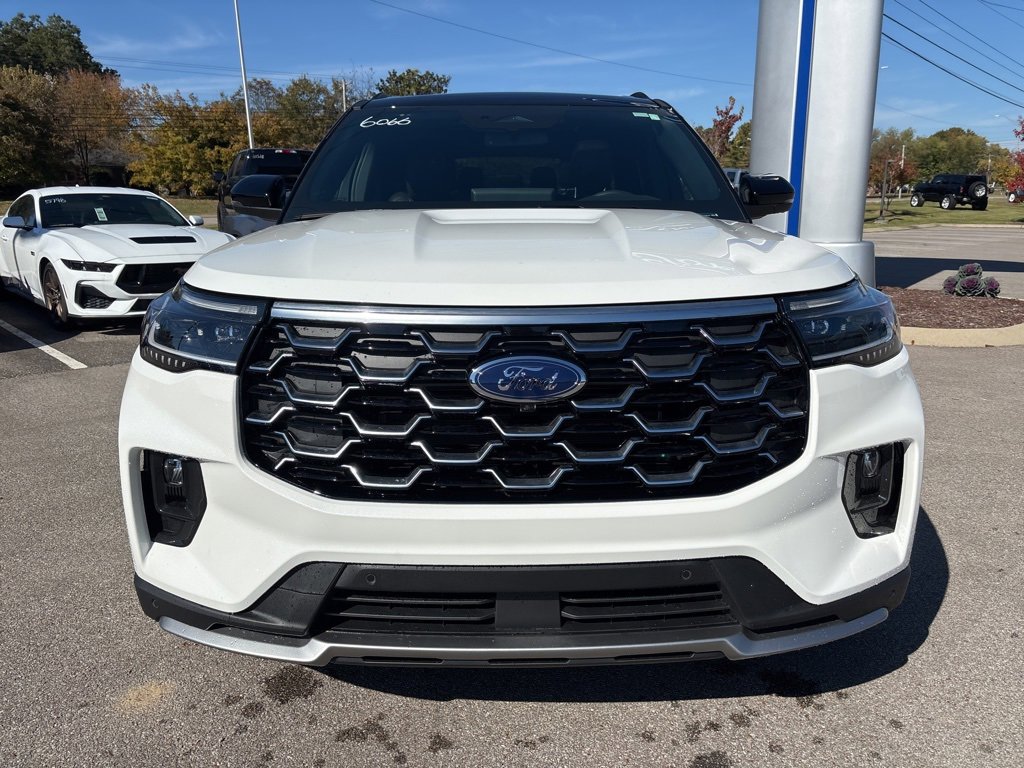 New 2026 Ford Explorer Platinum image 3