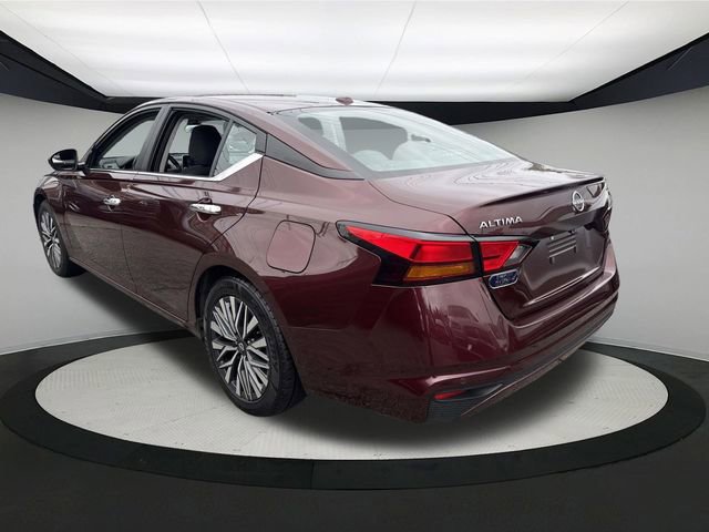 Used 2024 Nissan Altima 2.5 SV image 11