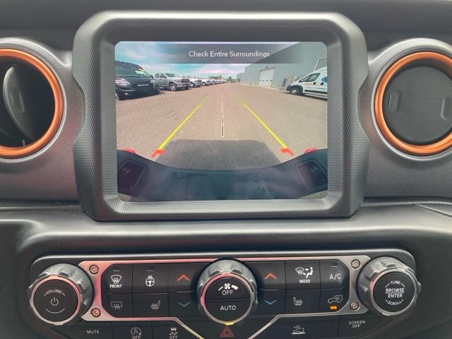 Used 2022 Jeep Gladiator Mojave w/ Cold Weather Group AWD/4WD image 16