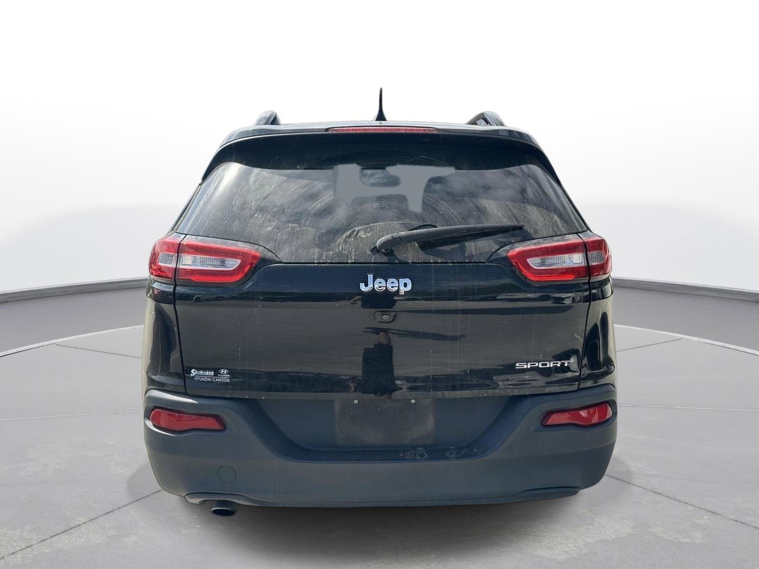 Used 2017 Jeep Cherokee Sport image 7