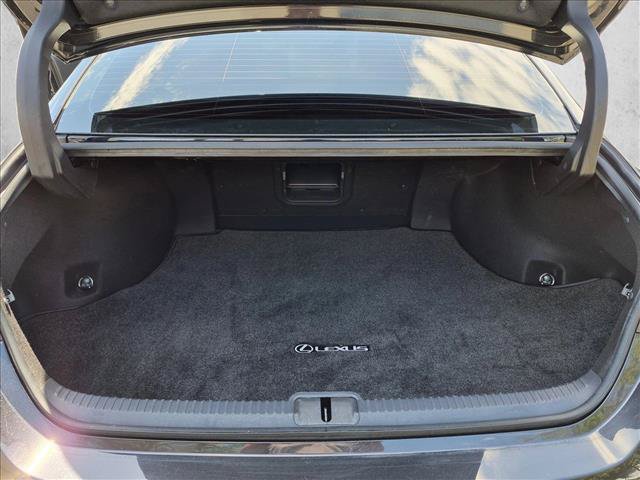 Used 2025 Lexus ES 300h w/ Premium Package FWD image 7