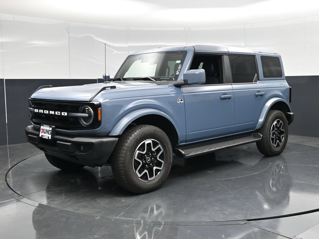 Used 2025 Ford Bronco Outer Banks AWD/4WD image 5