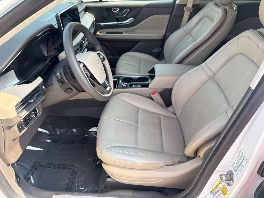 Certified 2024 Lincoln Corsair AWD w/ Equipment Group 101A image 12