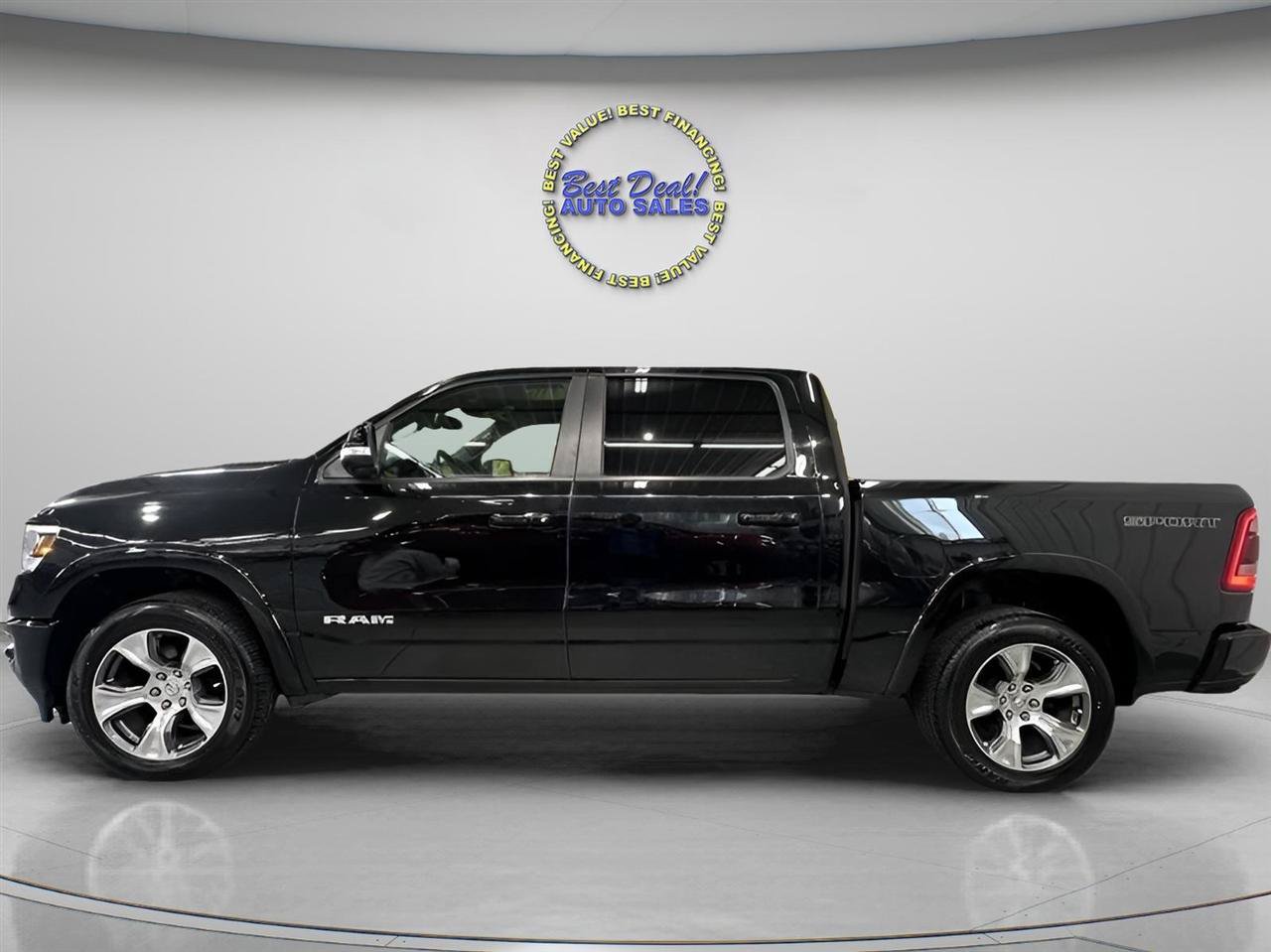 Used 2020 RAM 1500 Laramie w/ Sport Appearance Package AWD/4WD image 2