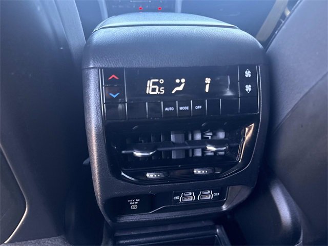 Used 2022 Jeep Grand Cherokee L Altitude image 17