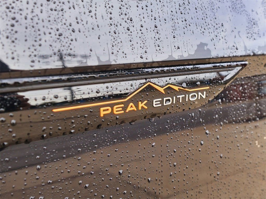 New 2026 Volkswagen Atlas Peak Edition image 9