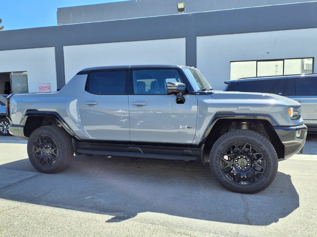 New 2026 GMC Hummer EV 4x4 Crew Cab image 4