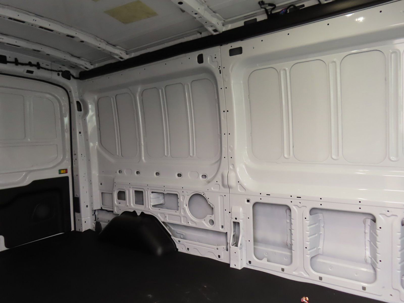 New 2026 Ford Transit 250 148 Medium Roof image 12