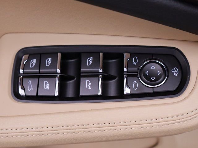 New 2024 Porsche Macan image 24