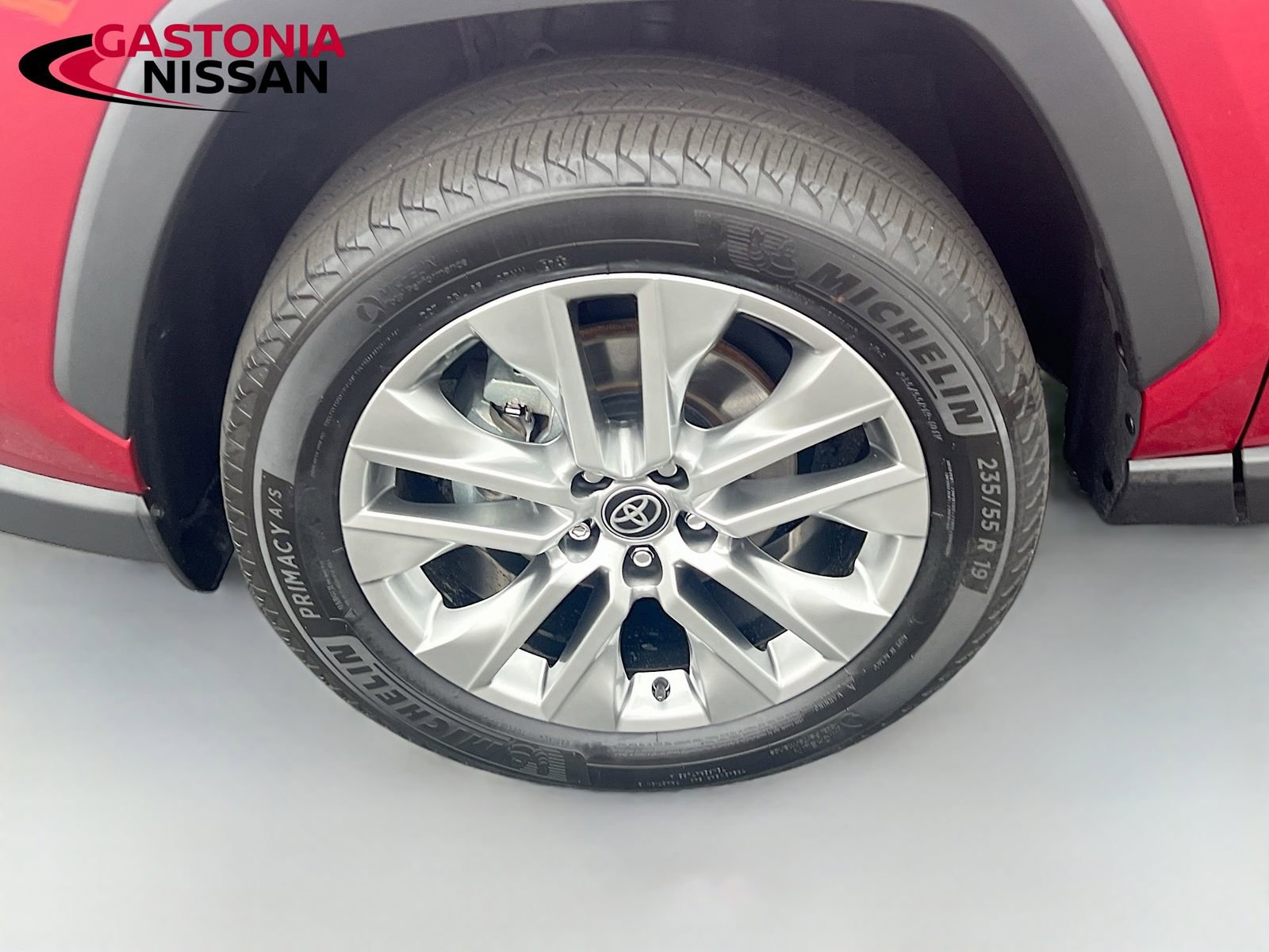 Used 2023 Toyota RAV4 XLE Premium image 40