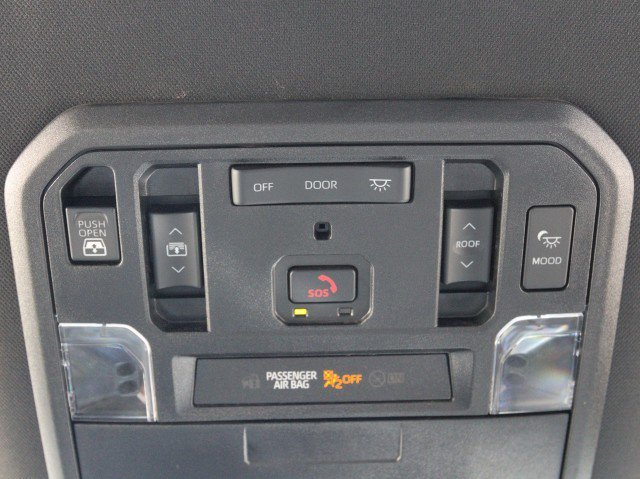 Used 2023 Toyota Tundra Platinum AWD/4WD image 30