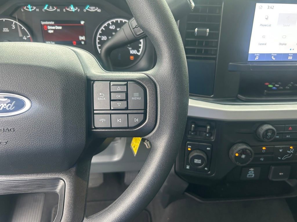 Used 2025 Ford F350 XLT w/ FX4 Off-Road Package image 28