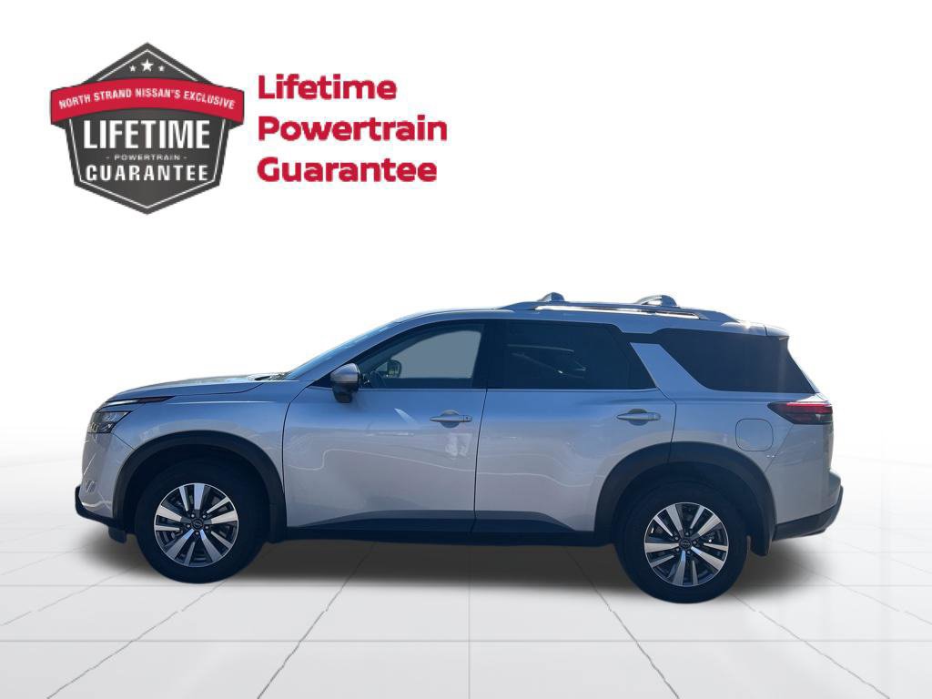 Certified 2025 Nissan Pathfinder SL AWD/4WD image 2