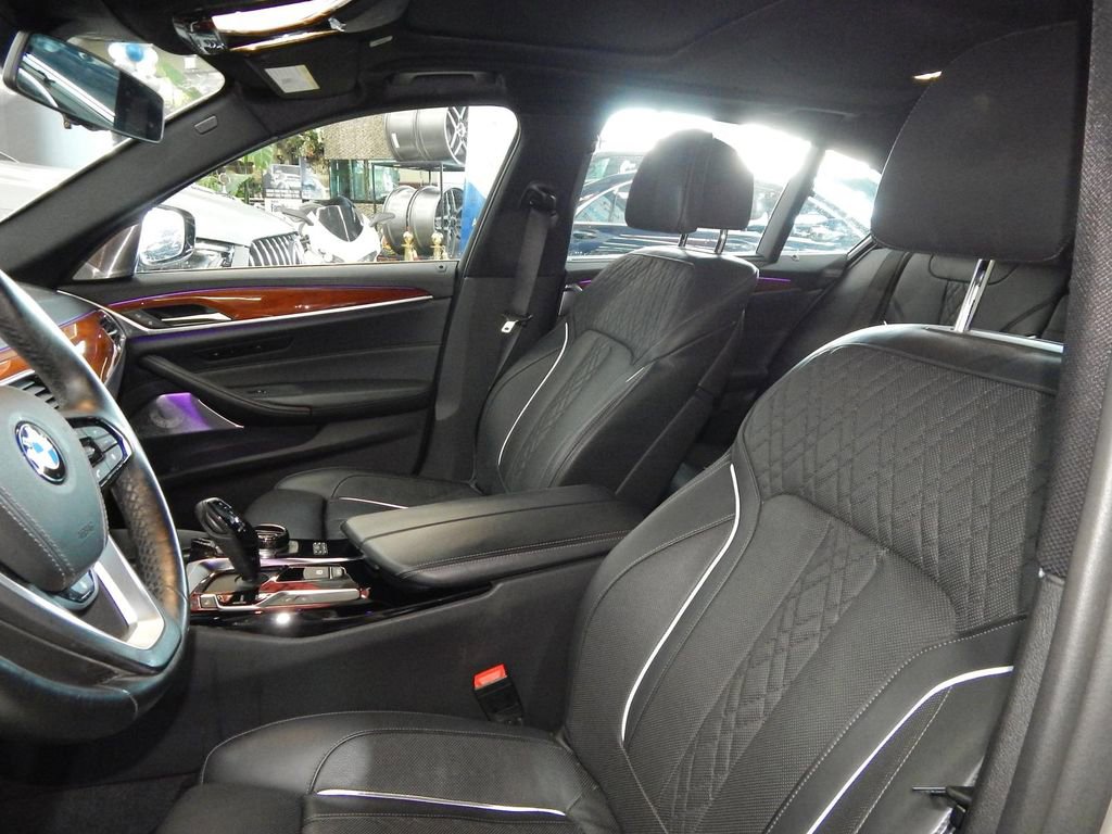 Used 2019 BMW 540i xDrive w/ Dynamic Handling Package image 16