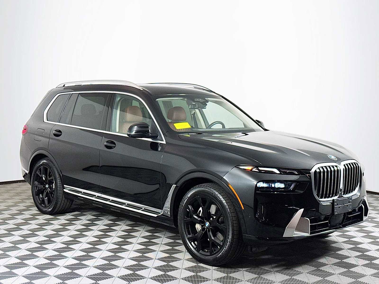 Used 2023 BMW X7 xDrive40i image 3
