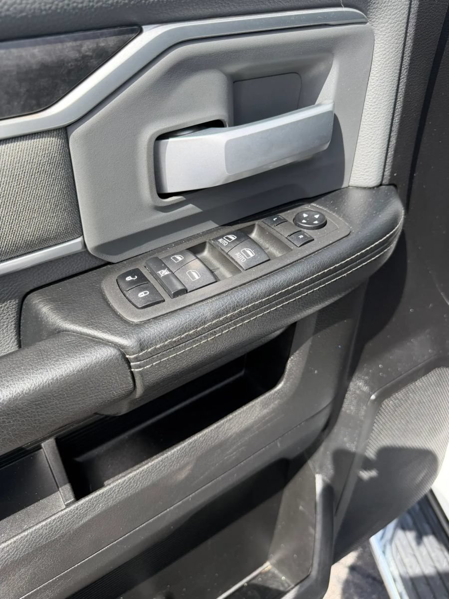 Used 2022 RAM 3500 Big Horn AWD/4WD image 15