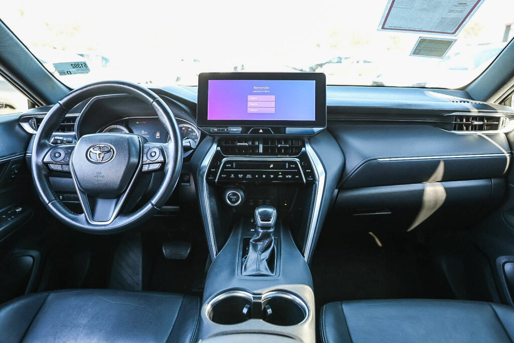 Certified 2023 Toyota Venza XLE AWD/4WD image 2