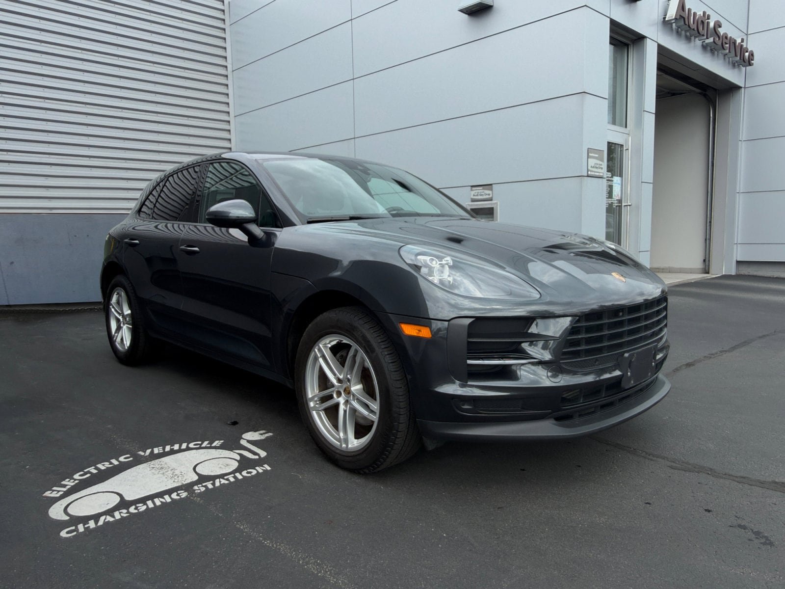 Used 2020 Porsche Macan AWD/4WD image 7