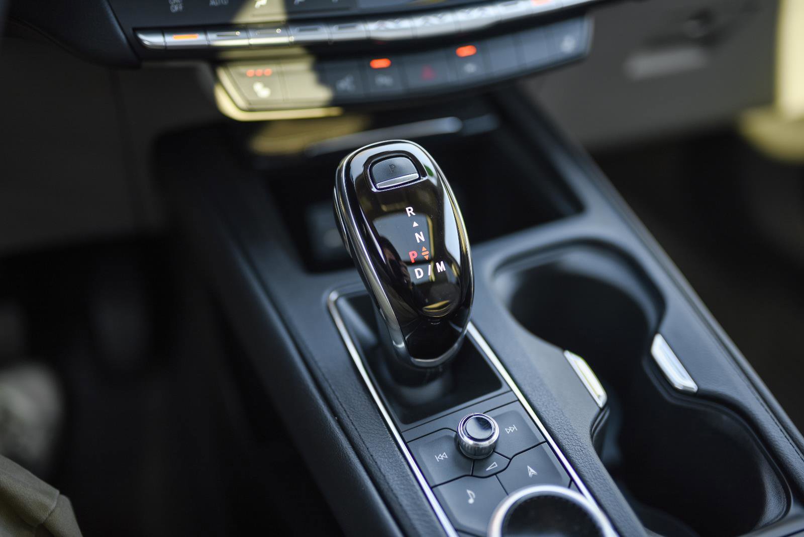 Used 2022 Cadillac XT4 Premium Luxury w/ Enhanced Visibility Package image 31