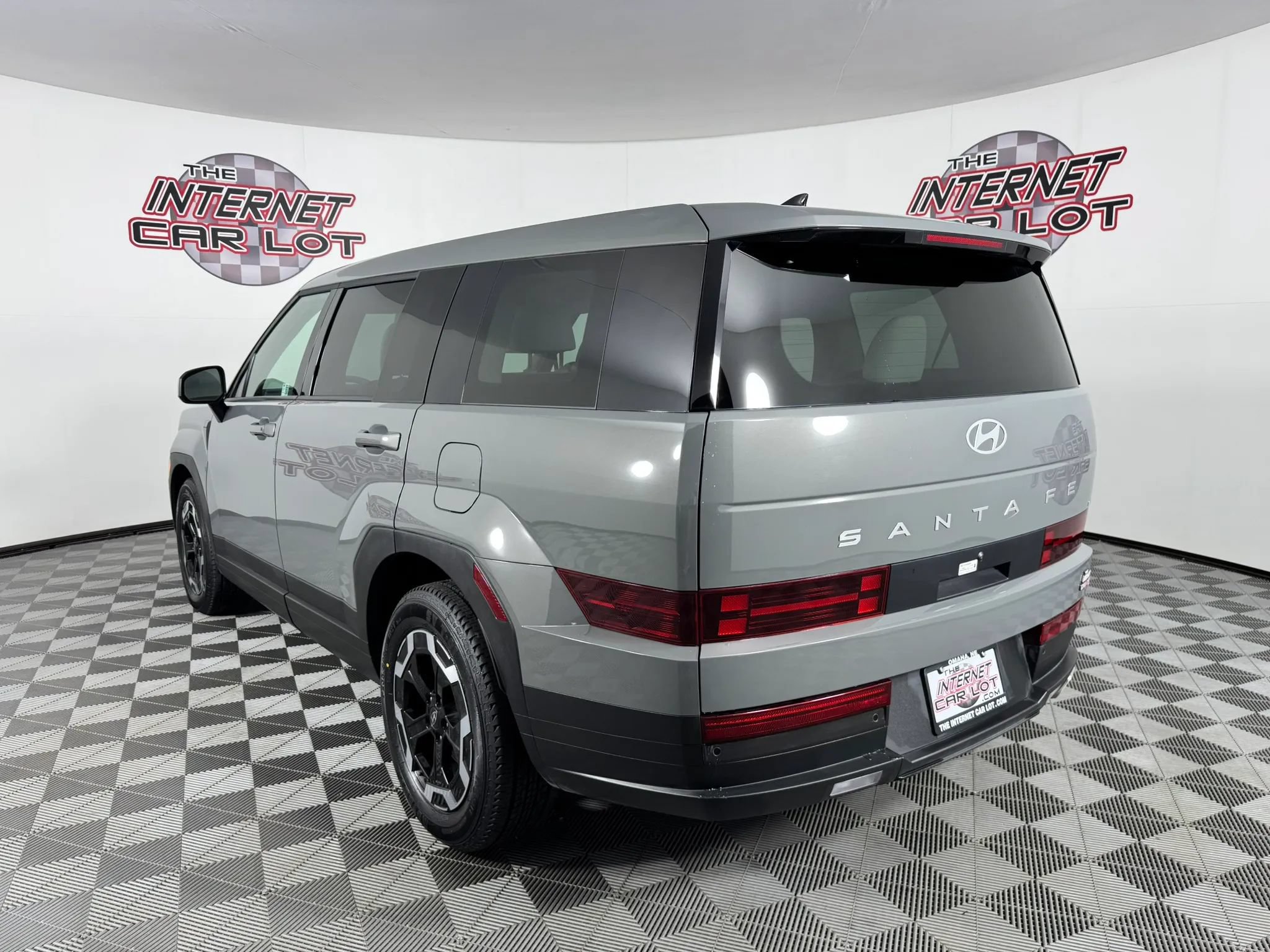 Used 2024 Hyundai Santa Fe SE AWD/4WD image 5