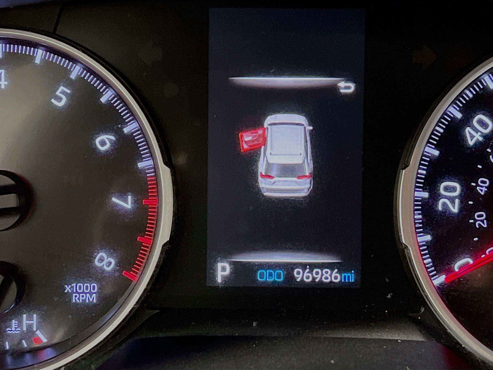 Used 2020 Toyota RAV4 LE FWD image 21