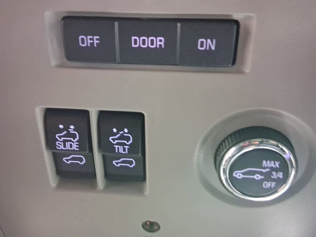 Used 2016 Chevrolet Tahoe LTZ image 47