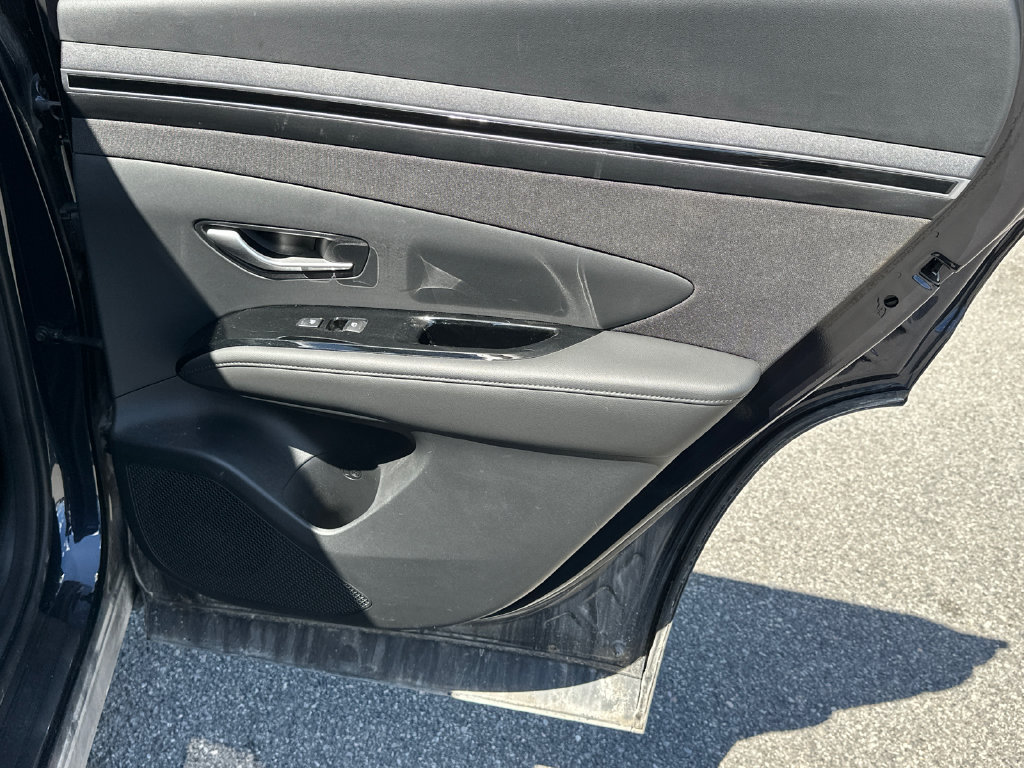 Used 2024 Hyundai Tucson Limited AWD/4WD image 16