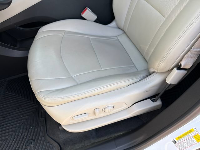Used 2021 Buick Enclave Essence w/ Sound and Sites Package AWD/4WD image 21