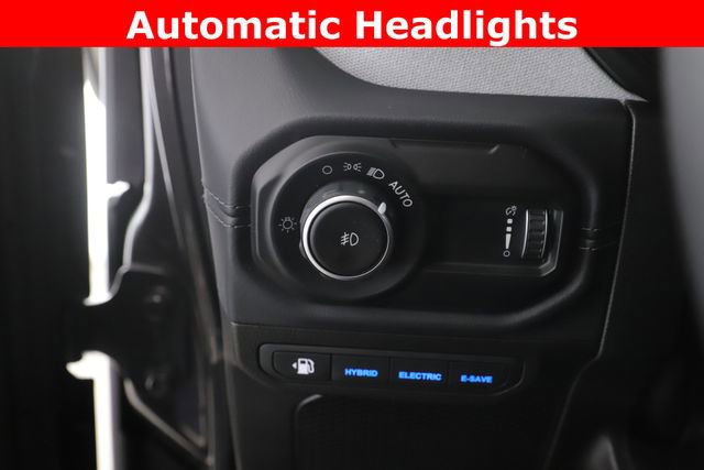 Used 2025 Jeep Wrangler Unlimited Sahara image 18