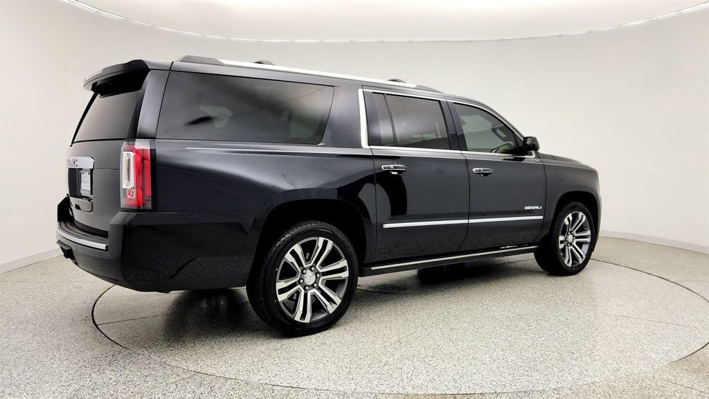 Used 2020 GMC Yukon XL Denali w/ Denali Ultimate Package AWD/4WD image 5