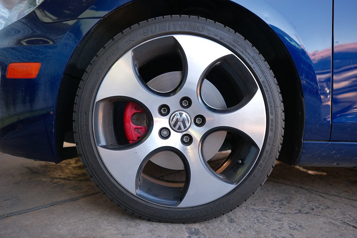 Used 2011 Volkswagen GTI 4-Door FWD image 44