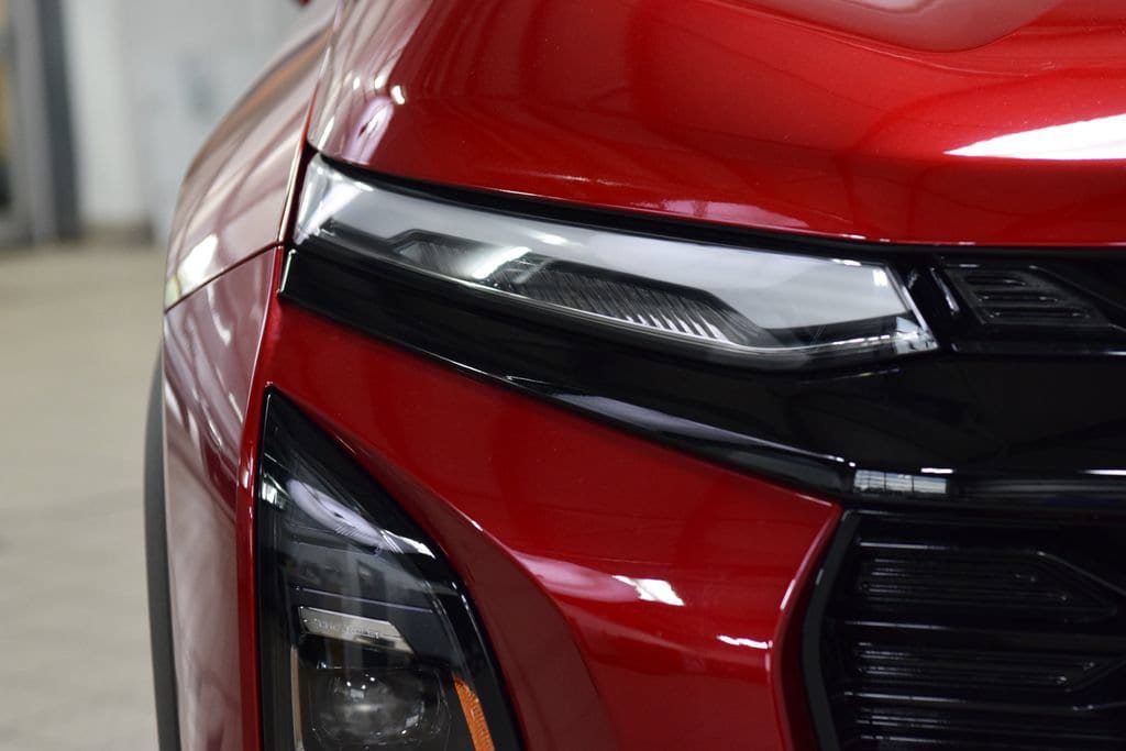 New 2027 Chevrolet Equinox RS w/ Safety and Technology Package FWD image 12