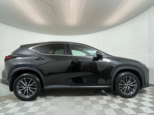 Used 2024 Lexus NX 250 AWD image 8