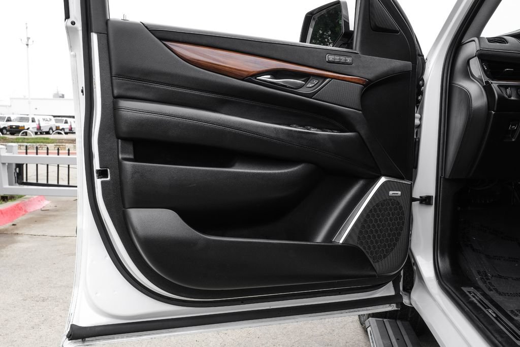 Used 2019 Cadillac Escalade ESV Premium Luxury RWD image 44