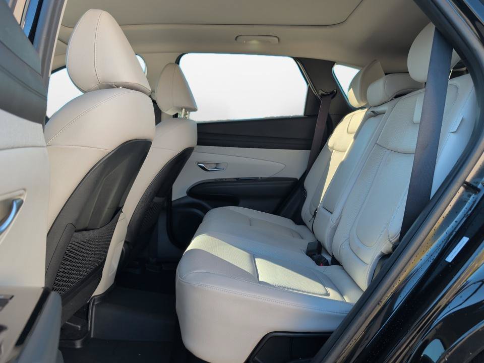 Certified 2025 Hyundai Tucson Limited AWD/4WD image 13