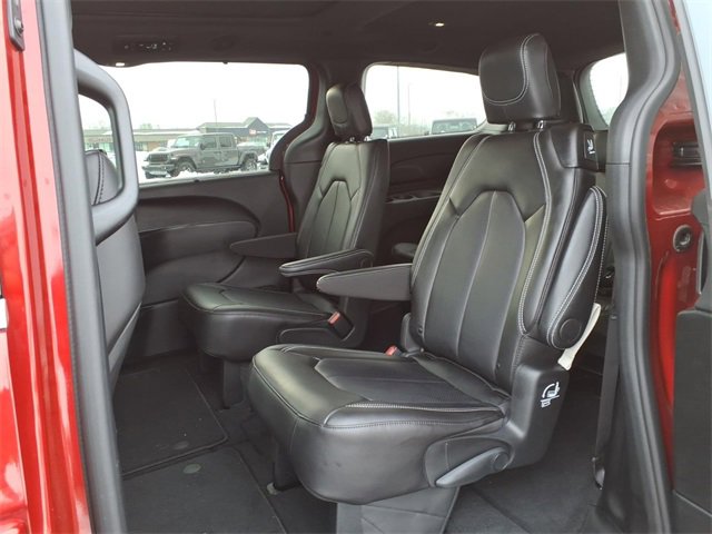 New 2026 Chrysler Pacifica Select image 25