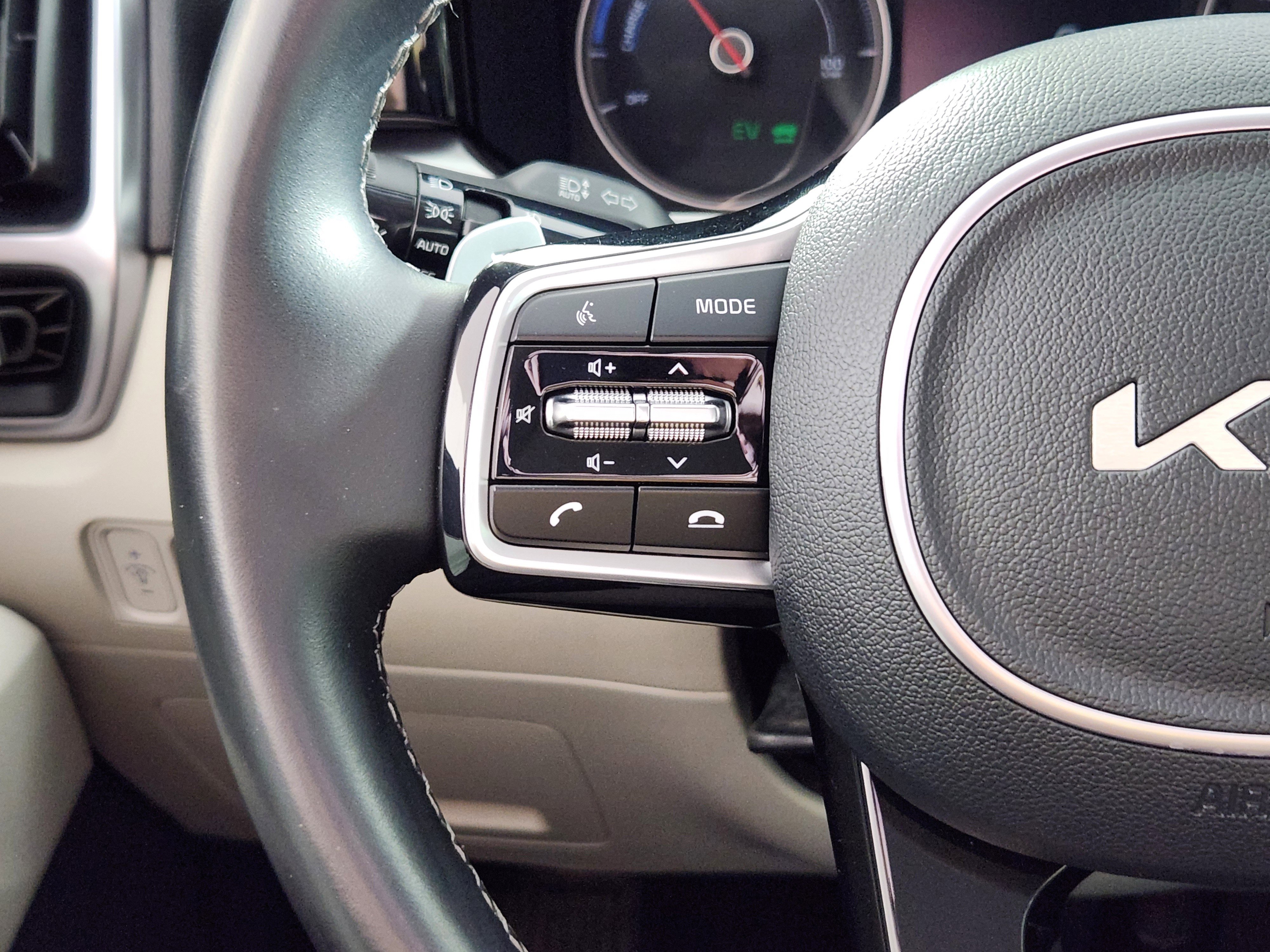 Used 2023 Kia Sorento EX image 18