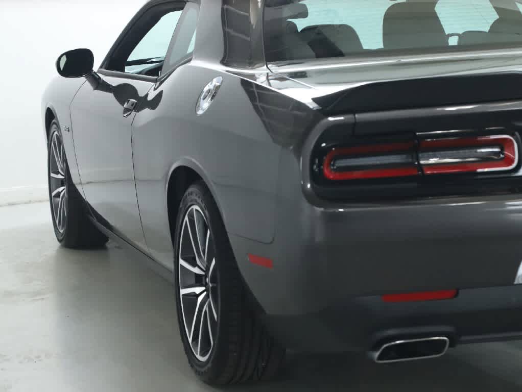 Used 2023 Dodge Challenger R/T w/ Cold Weather Group RWD image 40