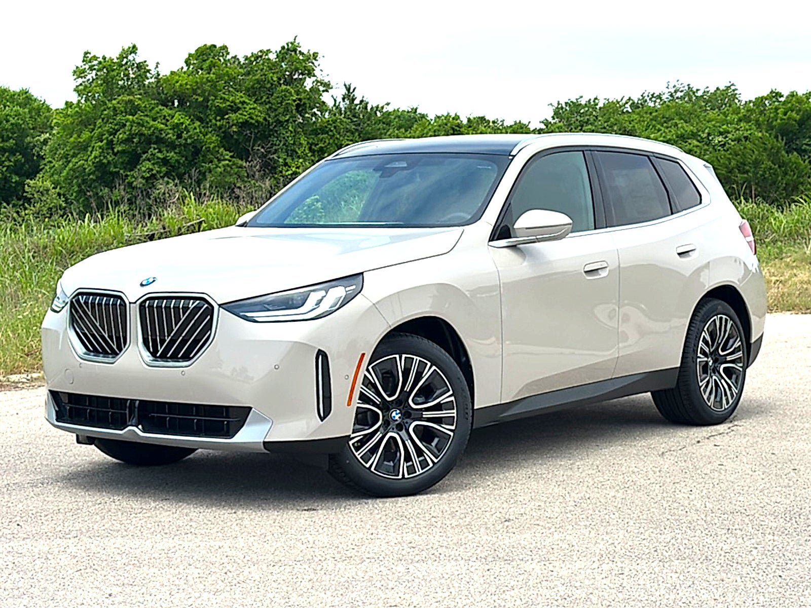 New 2026 BMW X3 xDrive30i w/ Convenience Package AWD/4WD image 2