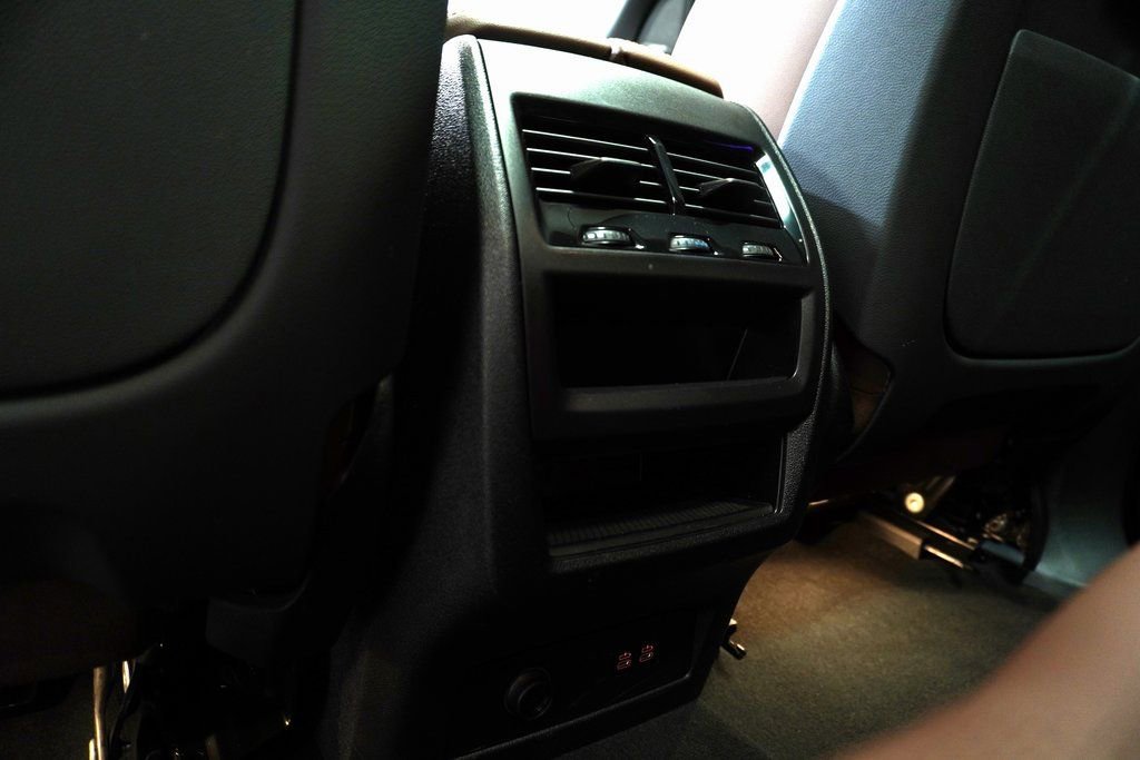 Used 2026 BMW X5 xDrive40i w/ Executive Package image 14