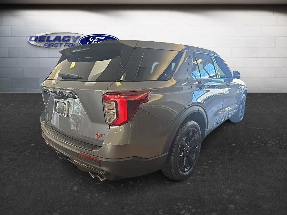 Used 2022 Ford Explorer ST w/ Equipment Group 401A image 6