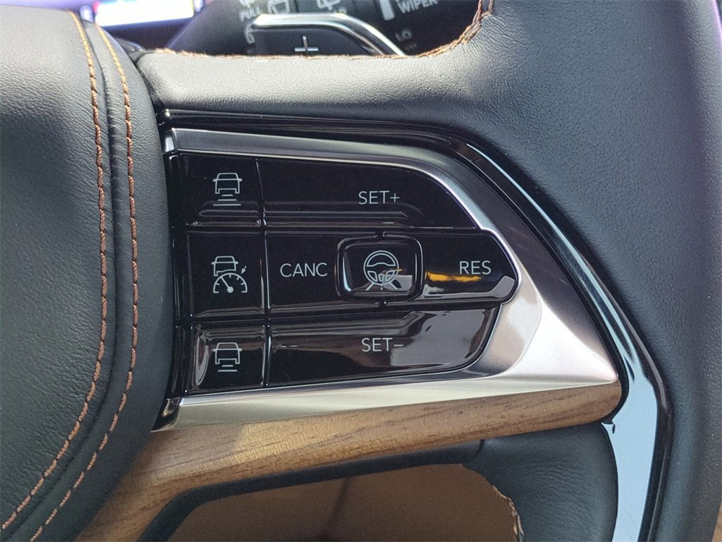 New 2025 Jeep Grand Cherokee Summit image 28